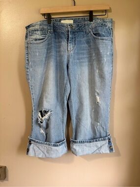 Maurice’s Light Blue Distressed Crop Jeans